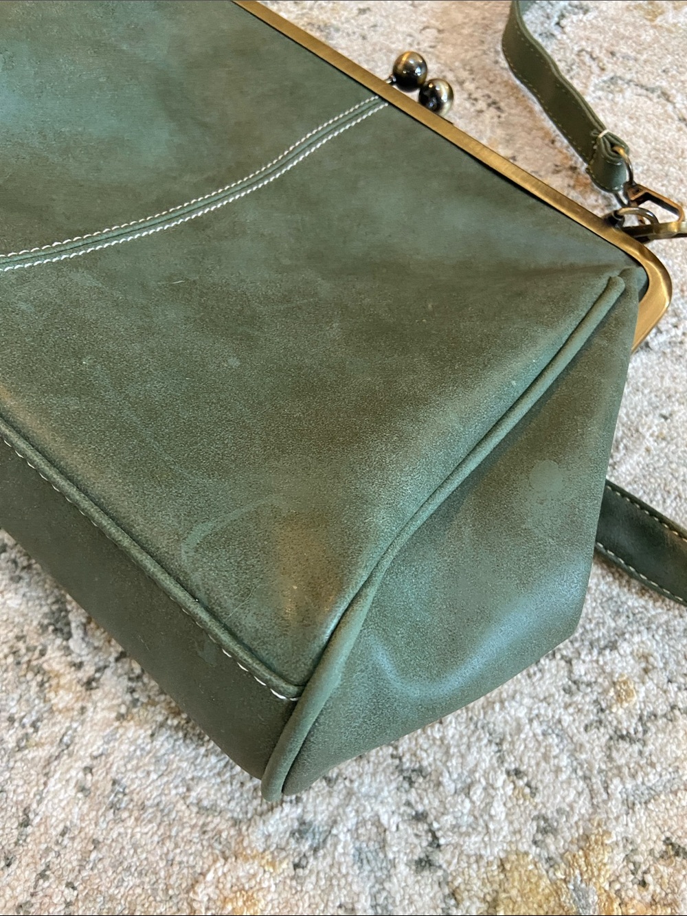Olive Green Kiss-lock Bag with Decorative Trim and Removable Crossbody Strap - Picture 4 of 11